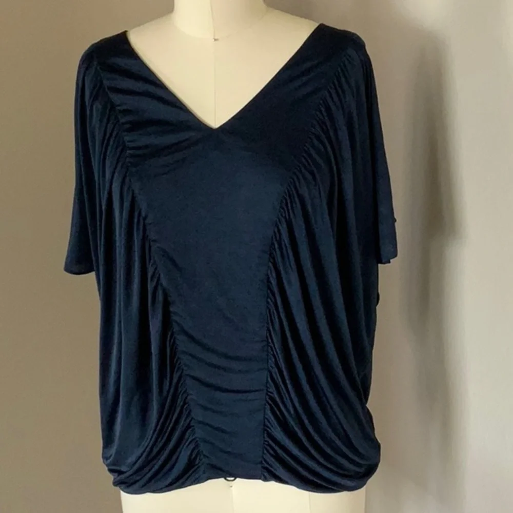 BCBGMaxazria Blue batwing v-neck polyester top, Sz M